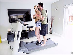 strenuous workout for Vanessa Cage's fat booty
